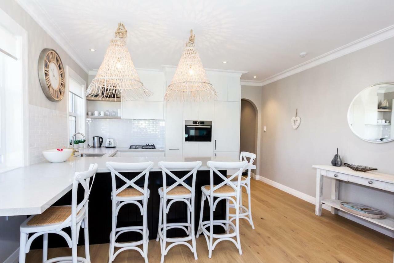 Bondi Breeze-Hosted By:L'Abode Accommodation Sydney Luaran gambar