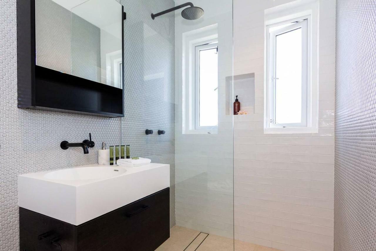 Bondi Breeze-Hosted By:L'Abode Accommodation Sydney Luaran gambar